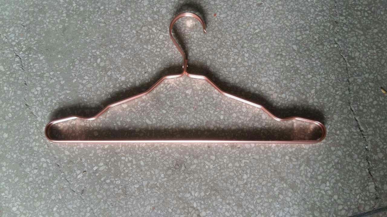 鍍鋅線、鋁線衣架成型